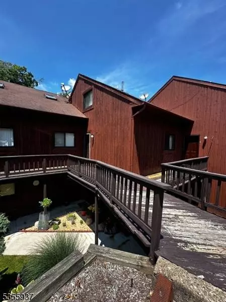 5 Powderhorn Ct #8, Vernon Twp., NJ 07462