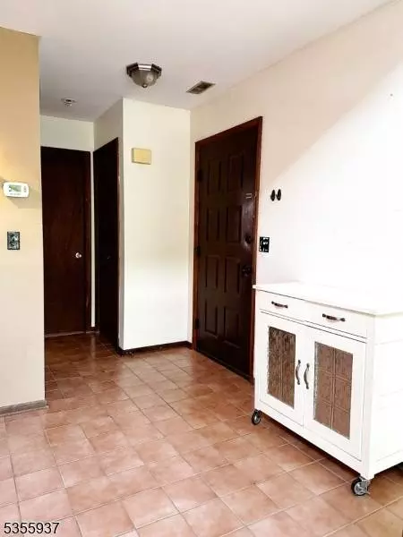 5 Powderhorn Ct #8, Vernon Twp., NJ 07462