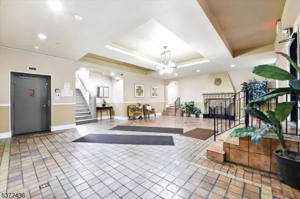 5 Pomona Ave #3C, Newark City, NJ 07112