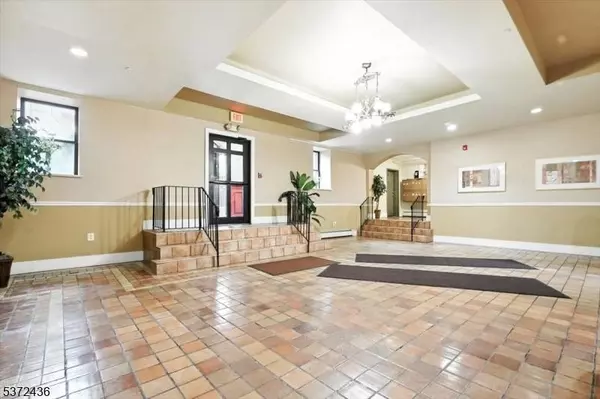 5 Pomona Ave #3C, Newark City, NJ 07112