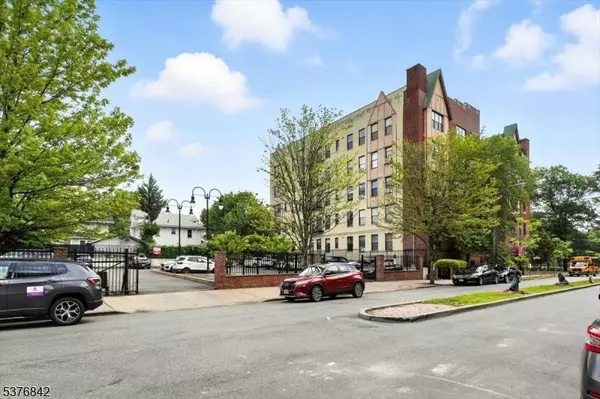 5 Pomona Avenue #6F, Newark City, NJ 07112