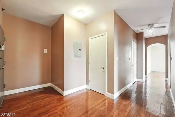 5 Pomona Avenue #6F, Newark City, NJ 07112