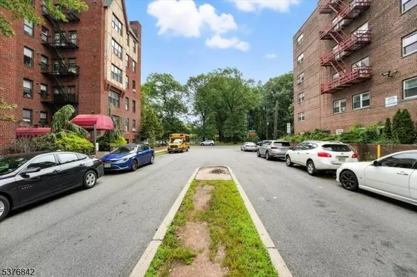 5 Pomona Avenue #6F, Newark City, NJ 07112