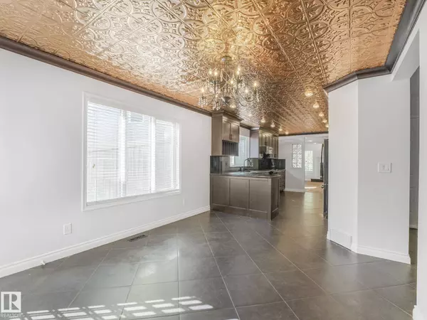 436 OLSEN CL NW, Edmonton, AB T6R 1L1