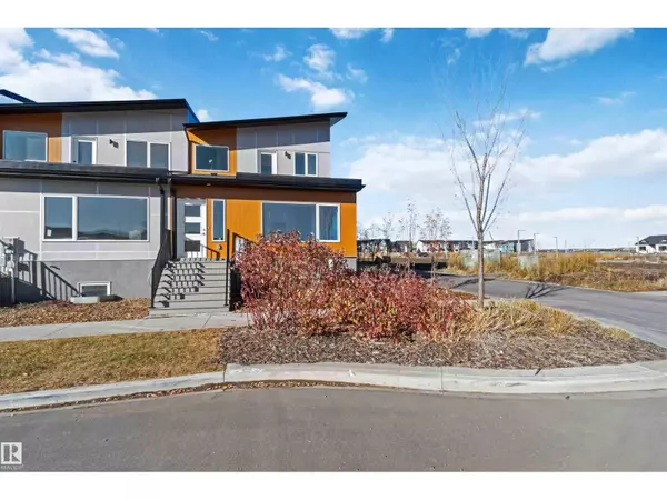 2740 BLATCHFORD RD NW, Edmonton, AB T6G0P3