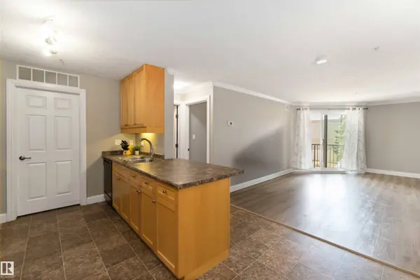 #210 13111 140 AV NW, Edmonton, AB T6V 0B1