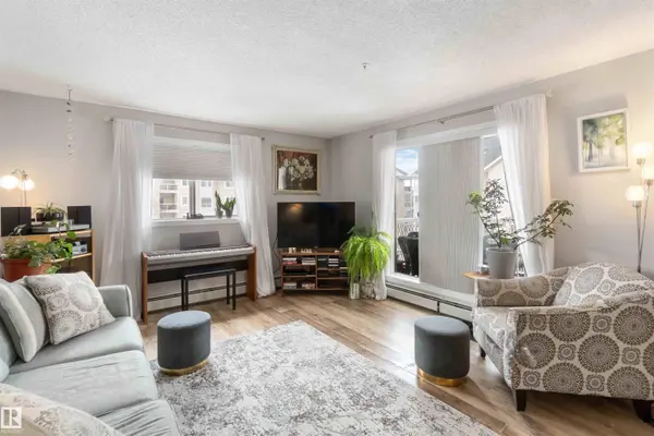 #329 17447 98A AV NW, Edmonton, AB T5T 6M4