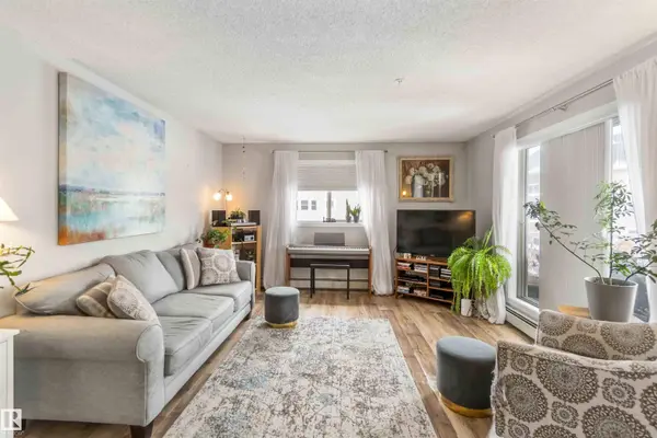 #329 17447 98A AV NW, Edmonton, AB T5T 6M4