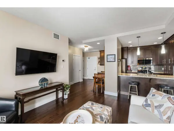 #212 11080 ELLERSLIE RD SW, Edmonton, AB T6W2C2