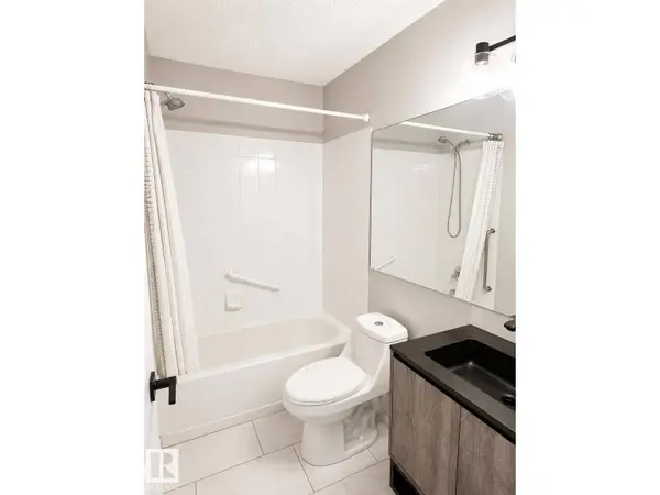 #329 17447 98A AV NW, Edmonton, AB T5T6M4
