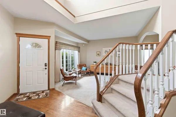 1080 WEDGEWOOD BV NW, Edmonton, AB T6M 2L6