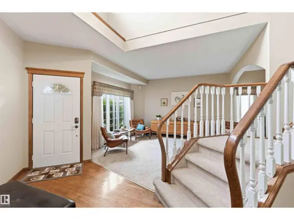 1080 WEDGEWOOD BV NW, Edmonton, AB T6M2L6