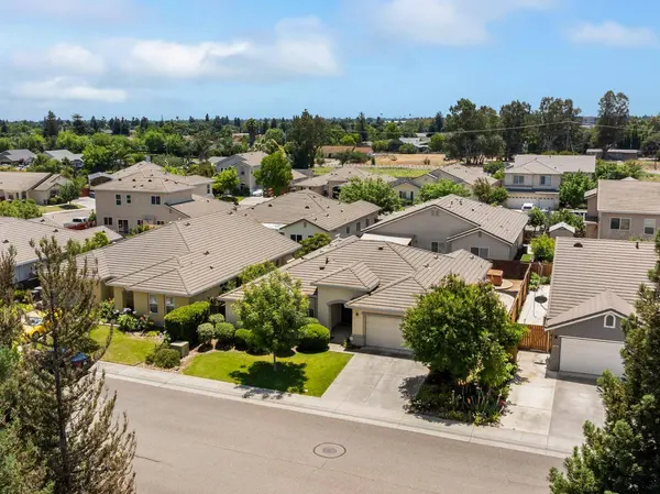 714 Elk Hills DR, Galt, CA 95632