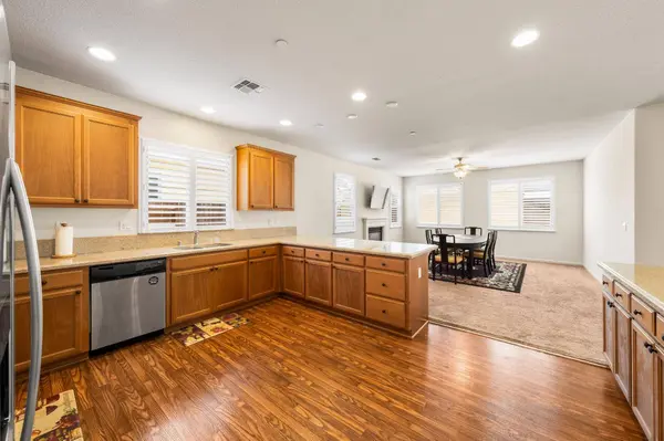 714 Elk Hills DR, Galt, CA 95632