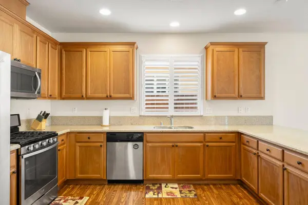 714 Elk Hills DR, Galt, CA 95632