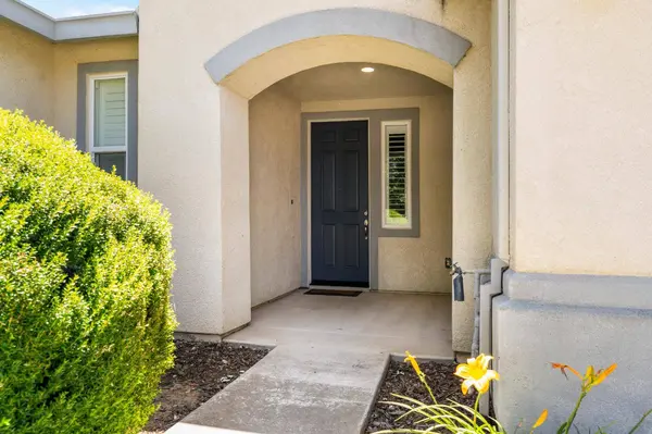 714 Elk Hills DR, Galt, CA 95632