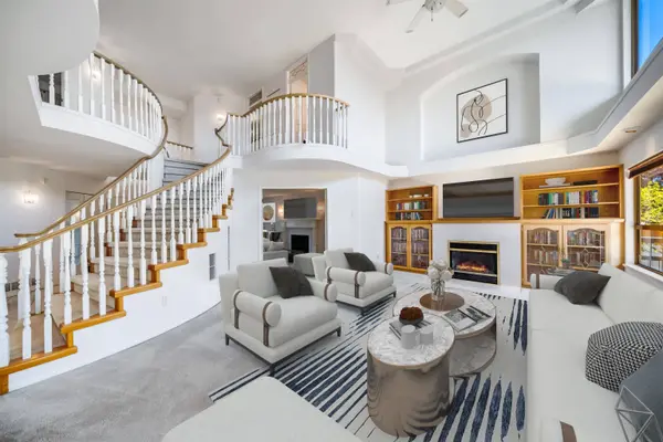 1160 Settlers CT, Port Coquitlam, BC V3C 5Y5