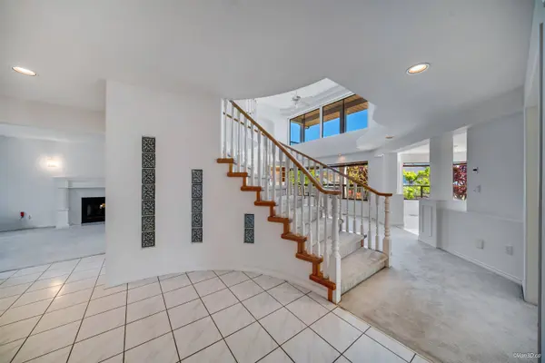 1160 Settlers CT, Port Coquitlam, BC V3C 5Y5