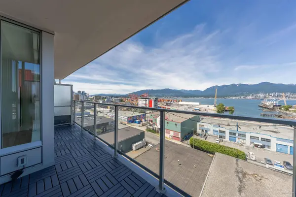 933 E Hastings ST #1004, Vancouver, BC V6A 0G6