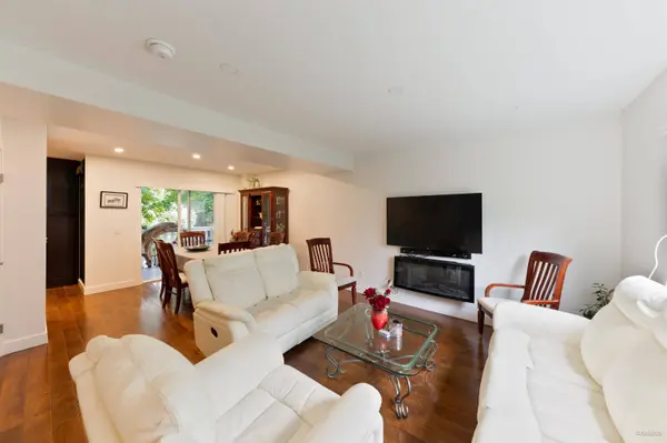 8745 Government ST #2, Burnaby, BC V3N 4G9