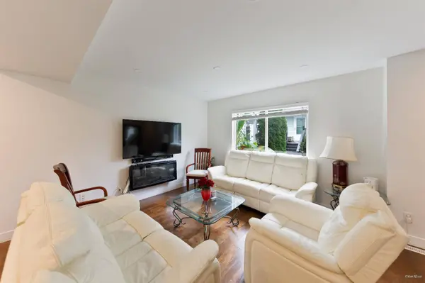 8745 Government ST #2, Burnaby, BC V3N 4G9
