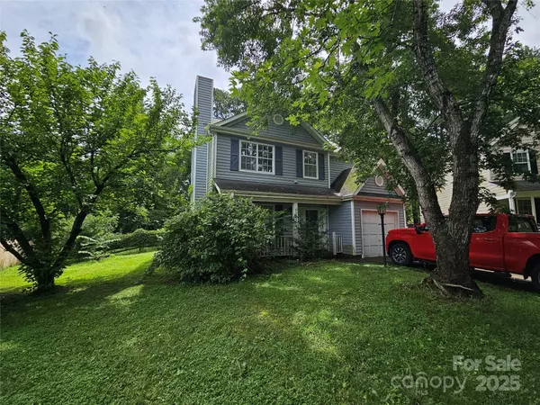 8904 Daventry PL, Charlotte, NC 28215