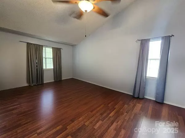 8904 Daventry PL, Charlotte, NC 28215