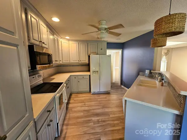 417 Garret LN, York, SC 29745