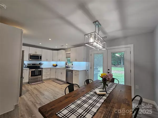 5821 Trotters Ridge RD, Charlotte, NC 28227