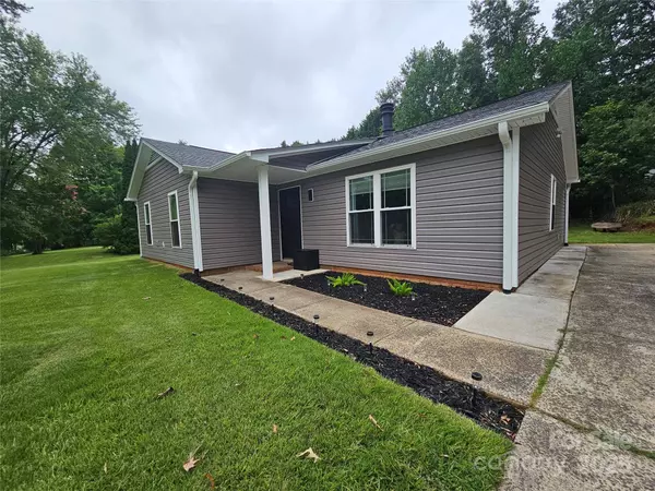 5821 Trotters Ridge RD, Charlotte, NC 28227