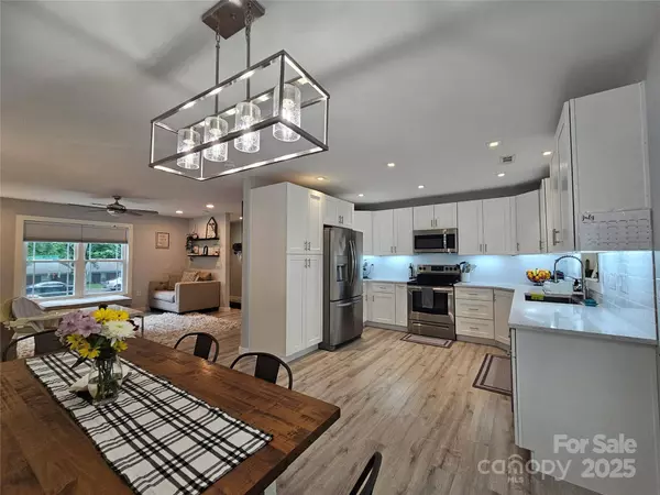 5821 Trotters Ridge RD, Charlotte, NC 28227