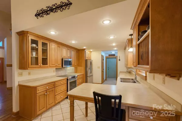 101 Green Way AVE, Cherryville, NC 28021