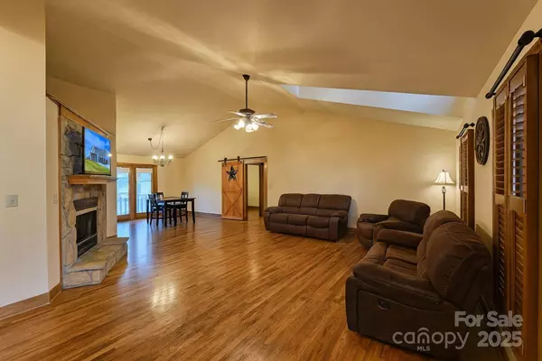 101 Green Way AVE, Cherryville, NC 28021