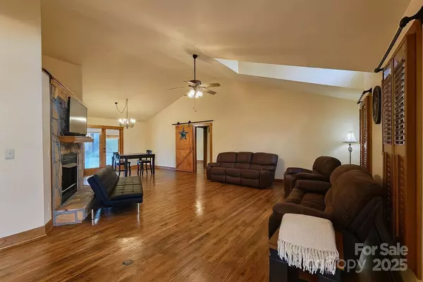 101 Green Way AVE, Cherryville, NC 28021