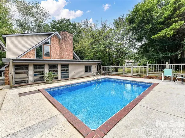 21021 Entrada DR, Cornelius, NC 28031
