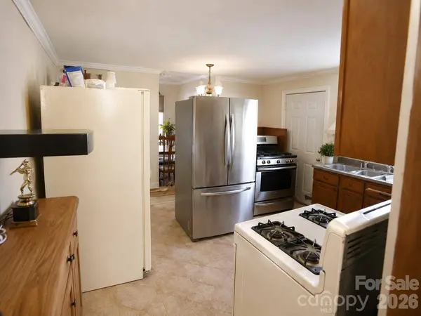 312 S Miller AVE, Statesville, NC 28677