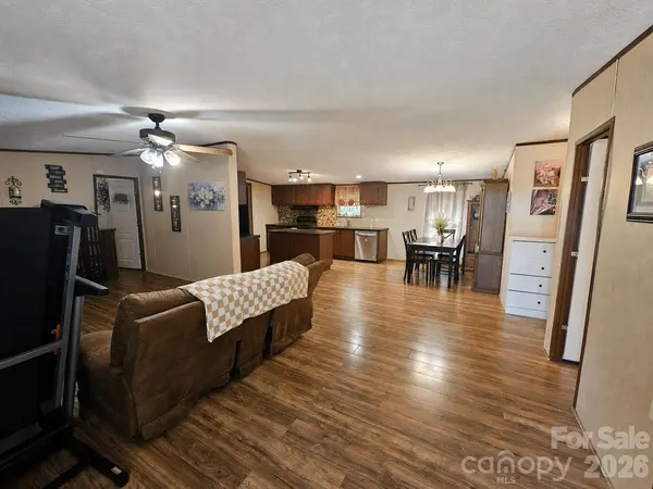 195 Hollywood ST, Forest City, NC 28043