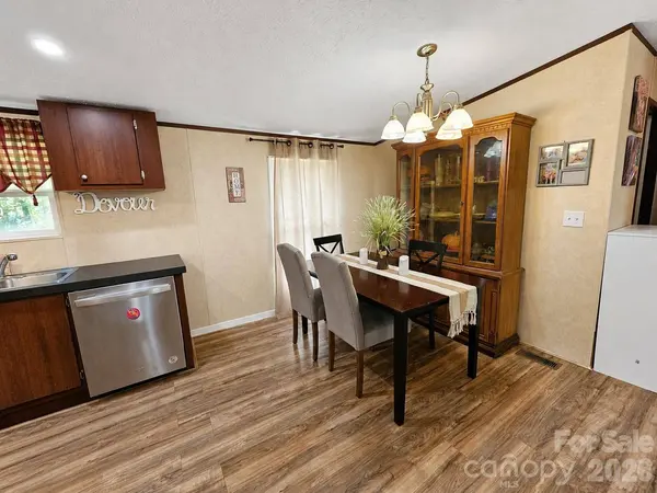 195 Hollywood ST, Forest City, NC 28043