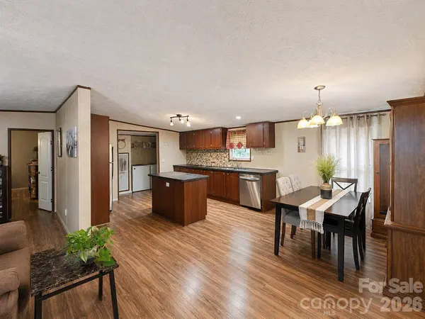 195 Hollywood ST, Forest City, NC 28043