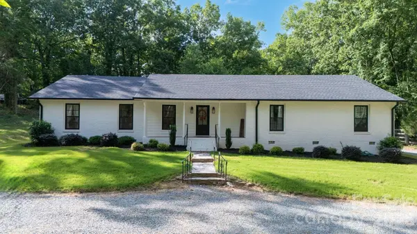 215 Ridgewood DR