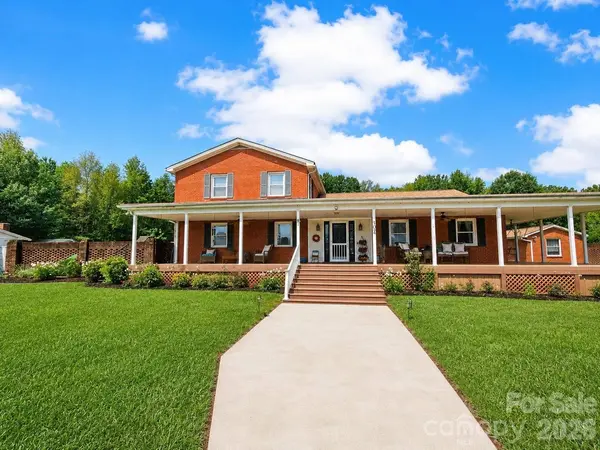 907 Sikes Mill RD