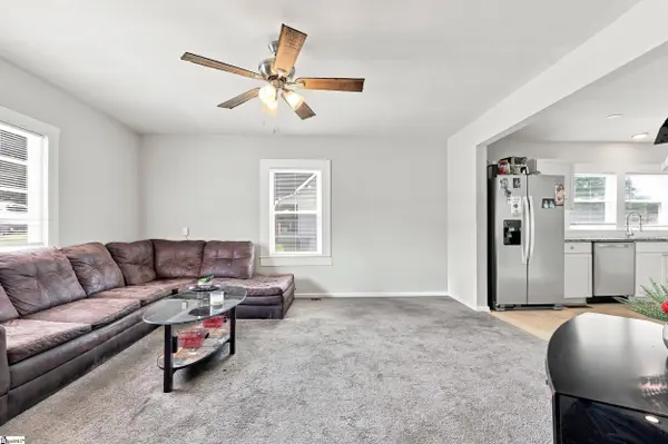 112 W 1st Street, Williamston, SC 29697-2206