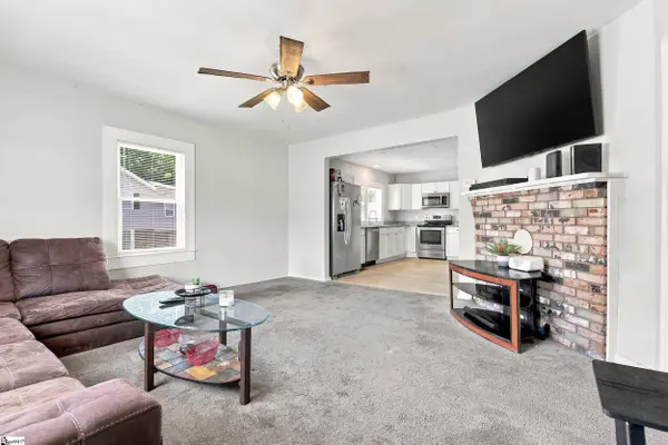 112 W 1st Street, Williamston, SC 29697-2206