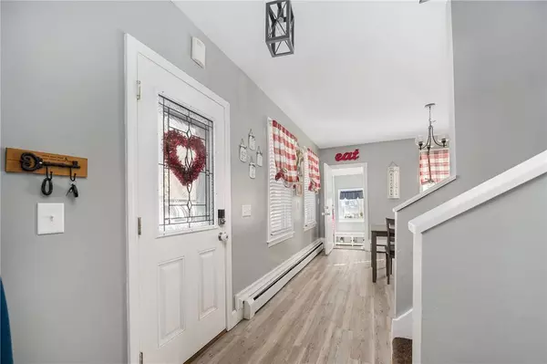 60 Eagle Peak RD, Burrillville, RI 02859