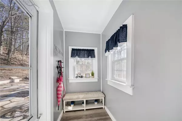 60 Eagle Peak RD, Burrillville, RI 02859