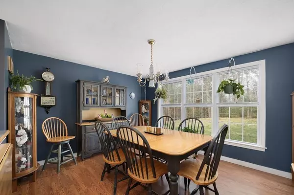 27 Nature View Dr #27, Uxbridge, MA 01569