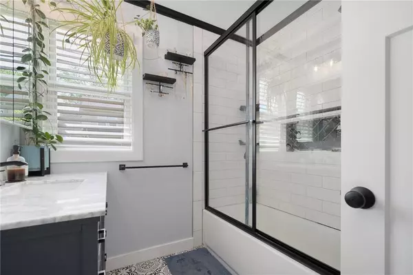 66 Dean AVE, Smithfield, RI 02917