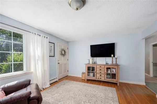 300 Ironmine RD, Burrillville, RI 02830