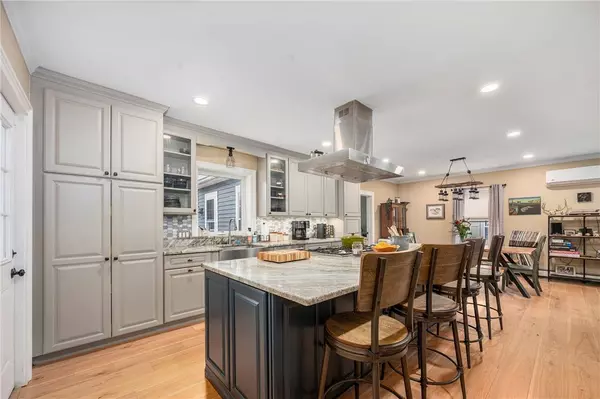 15 Park AVE, Burrillville, RI 02830