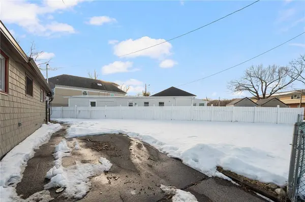 17 Ardway AVE, Warwick, RI 02889